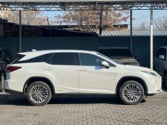 Photo of the vehicle Lexus RX