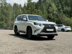 Photo of the vehicle Lexus GX