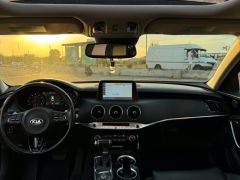 Сүрөт унаа Kia Stinger