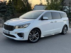 Photo of the vehicle Kia Carnival