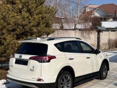 Сүрөт унаа Toyota RAV4