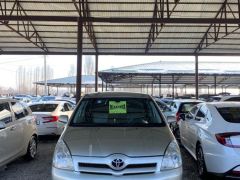 Сүрөт унаа Toyota Corolla Verso