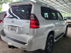 Photo of the vehicle Lexus GX