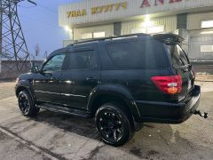 Фото авто Toyota Sequoia