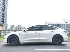 Фото авто Tesla Model 3