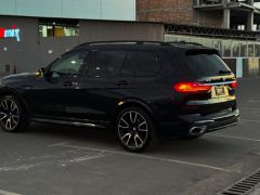 Photo of the vehicle BMW X7