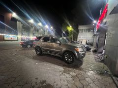 Сүрөт унаа Toyota Sequoia