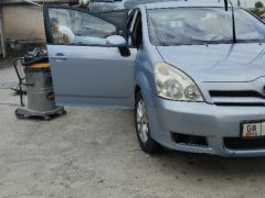 Фото авто Toyota Corolla Verso