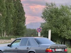 Photo of the vehicle Mercedes-Benz W124