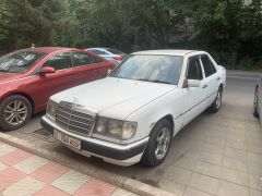 Сүрөт унаа Mercedes-Benz W124