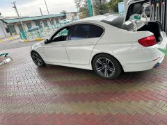 Photo of the vehicle BMW 5 Series