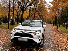 Сүрөт унаа Toyota RAV4