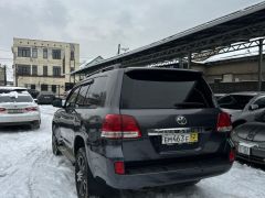 Photo of the vehicle Toyota Land Cruiser