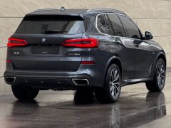 Photo of the vehicle BMW X5