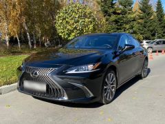 Photo of the vehicle Lexus ES