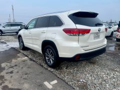 Photo of the vehicle Toyota Highlander