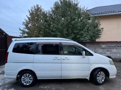 Сүрөт унаа Nissan Serena