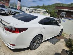 Photo of the vehicle Lexus ES