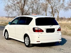 Photo of the vehicle Toyota Ipsum