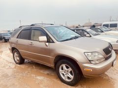 Photo of the vehicle Lexus RX