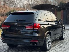 Photo of the vehicle BMW X5