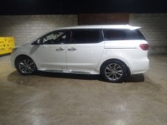 Сүрөт унаа Kia Carnival