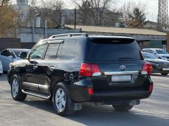 Photo of the vehicle Toyota Land Cruiser