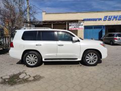 Photo of the vehicle Lexus LX