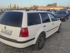 Photo of the vehicle Volkswagen Golf