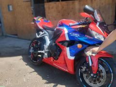 Фото авто Honda CBR 600