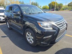 Photo of the vehicle Lexus GX