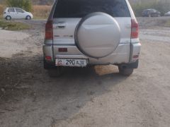 Сүрөт унаа Toyota RAV4