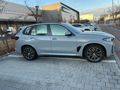 Photo of the vehicle BMW X5