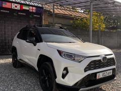 Сүрөт унаа Toyota RAV4