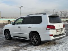 Photo of the vehicle Lexus LX