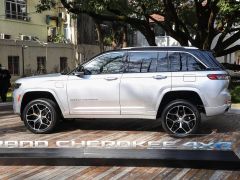 Photo of the vehicle Jeep Grand Cherokee