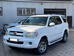 Photo of the vehicle Toyota Sequoia