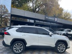 Сүрөт унаа Toyota RAV4