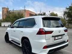 Photo of the vehicle Lexus LX