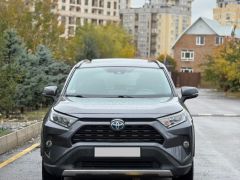 Сүрөт унаа Toyota RAV4