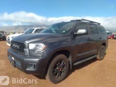 Photo of the vehicle Toyota Sequoia