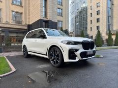 Photo of the vehicle BMW X7