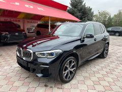 Photo of the vehicle BMW X5