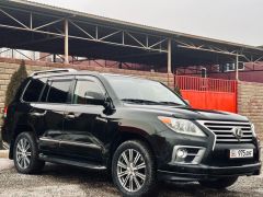 Photo of the vehicle Lexus LX