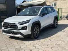 Сүрөт унаа Toyota RAV4