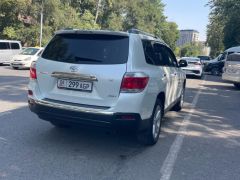 Сүрөт унаа Toyota Highlander