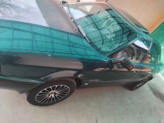 Photo of the vehicle Audi 80