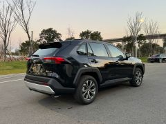 Сүрөт унаа Toyota RAV4