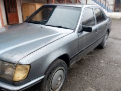 Фото авто Mercedes-Benz W124