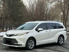 Photo of the vehicle Toyota Sienna